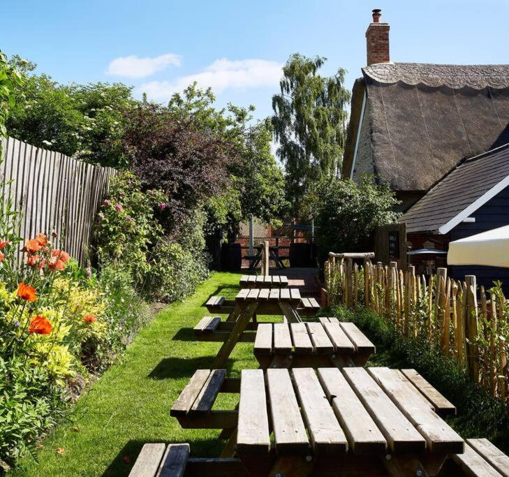 Dawn At The Sun Inn Felmersham, Our Signature Duplex Suite Sharnbrook Exterior foto