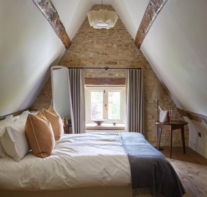 Dawn At The Sun Inn Felmersham, Our Signature Duplex Suite Sharnbrook Exterior foto